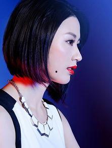 单薇的照片,光影交织下的美丽瞬间