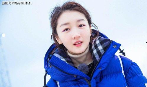 周冬雨表情包壁纸,捕捉青春笑颜的瞬间