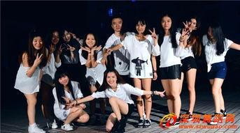 花絮舞蹈视频,舞动青春，绽放魅力瞬间